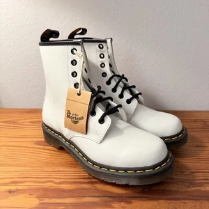 Dr. Martens 1460 Smooth Leather Lace Up Boots, White, Women's size 7 NWT - Picture 1 of 5