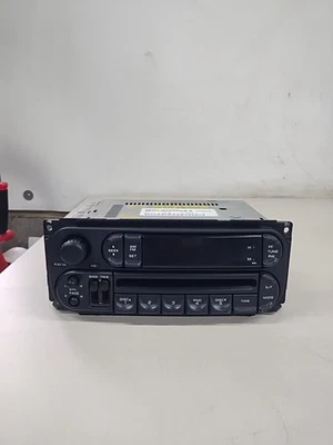 Dodge Stratus 2002-2006 AM-FM-CD radio OEM Chrysler/Dodge/Jeep Foto 1 de 4