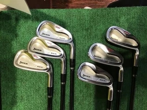 Srixon WR Iron Set 6pc 5-Pw SV-3011J Regular Flex Carbon Shaft RH - Picture 1 of 5