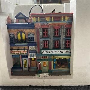 K -LINE 43043 Valley Toy Store / Discovery - Picture 1 of 10