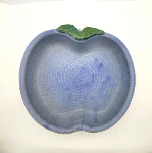 Wonderful Doug Hively Pottery Apple Cobbler Deep Dish Recipe On Back Side - Picture 1 of 4