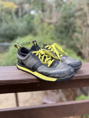 Zapato MTB Plano Specialized 2FO Gris Y Verde Talla 43 EU Foto 1 de 4