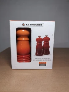Le Creuset 2 Piece Salt & Pepper Mill Set 5" Tall Flame Ombre Brand New - Bild 1 von 3