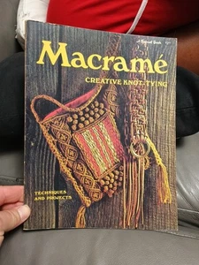 Libro Macramé Creativo Patrón de Atar Nudo Puesta de Sol Aprender De Colección Ropa Primativa ect - Imagen 1 de 13
