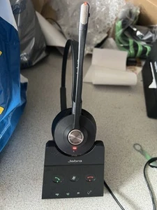 Jabra Engage 65 Stereo Wireless Headset & Base Unit - For Desk Phone & Softphone - Photo 1/8