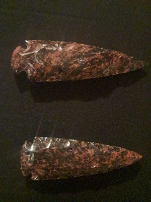 Artefacto de punta de flecha india Foto 1 de 4