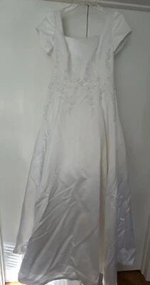 Vestido de Novia Sin Talla Sin Marca BARATO Manga Gorra Buen Estado Básico Cremallera Trasera Foto 1 de 4