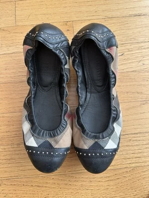 Sapatilhas de balé Burberry xadrez de couro cravejadas tamanho 36,5 - Imagem 1 de 4