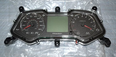 tableau de bord /compteur d'origine PEUGEOT 400 METROPOLIS EURO 4 2017/2020 neuf - Immagine 1 di 2