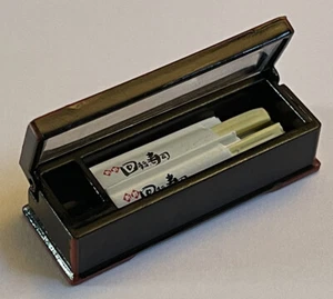 SET OF 6 Genuine Re-Ment 32mm CHOPSTICKS WITH STORAGE BOX Mini Dollhouse Food - Bild 1 von 6