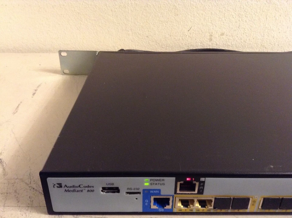 Gateway de datos/voz AudioCodes M800-1ET-2L-P-2U12 Mediant 800 Foto 1 de 4