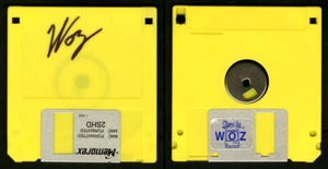 Steve Wozniak SIGNED HANDSIGNIERT 3,25" HD Yellow High Double Density Disk Apple - Bild 1 von 3