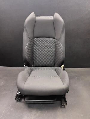 Asiento delantero derecho Toyota C-HR 2021 2018 2019 2020 2022 Foto 1 de 4
