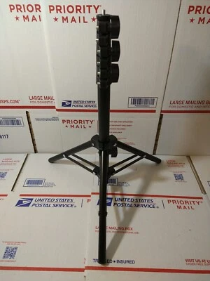 Tripé extensível de até 57” para iluminação de vídeo LED luzes anel selfie - Imagem 1 de 4