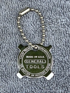 General Key Chain Pocket Screwdriver Vtg Old USA Made Keychain Screw Driver Tool - Picture 1 of 3