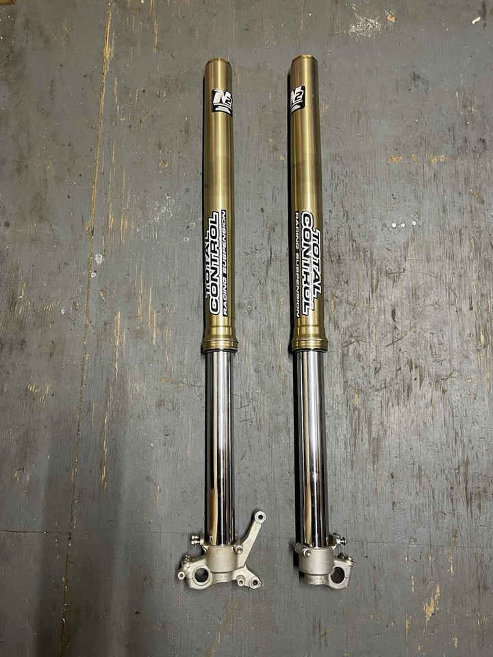 Horquillas delanteras Suzuki RMZ450 2012 Foto 1 de 4