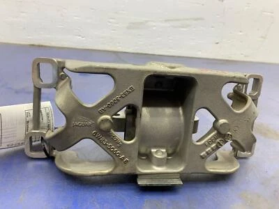 2014 - 2021 JAGUAR F-TYPE CONV OEM 5.0L RWD AUTOMATIC TRANSMISSION MOUNT BRACKET - Image 1 of 4