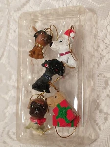 Artlist Collection The Dog 5 Piece Mini Holiday Ornament Set tblhp1 - Picture 1 of 12