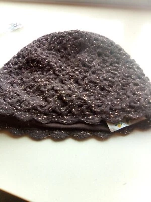 Sombrero de invierno marrón marca Old Navy para niñas pequeñas talla 2T/3T Foto 1 de 4