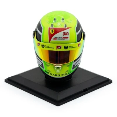 NEW BIG 1:4 SCHUBERTH Casco Helmet MICK SCHUMACHER - 2020 F2 World Champion - Immagine 1 di 4