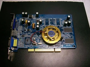 PNY Nvidia GeForce FX5500 DDR 128MB PCI graphics card - *Spares/repair* - Picture 1 of 3