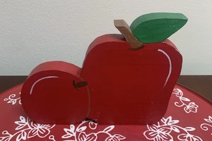 Red Wood Wooden Apple Apples Painted Front and Back Shelf Sitter - Picture 1 of 7