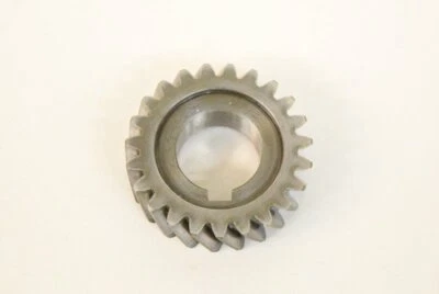 SUZUKI GN400 SP370 SP400 ENGINE CRANKSHAFT CRANK PRIMARY DRIVE GEAR SPROCKET - Image 1 of 3