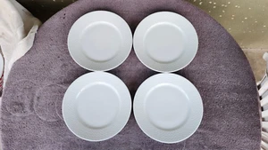 Juego de 4 platos de cena 3BIA Cordon Bleu TABULA blancos punto en relieve 10,5" - Imagen 1 de 4