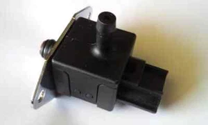 FORD FUEL RAIL PRESSURE SENSOR 3R3Z-9F972-AA 1999-2004 COBRA & GT CM-5258 - Picture 1 of 2