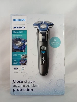 New Philips Norelco S7877/82 Series 7000 Shaver 7200 Rechargeable Shaver - Image 1 of 4
