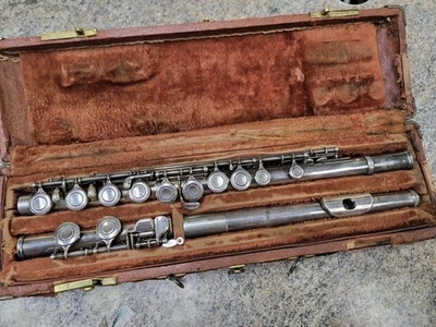 Yamaha YFL-22S Flute, Japan W Case - Image 1 of 4