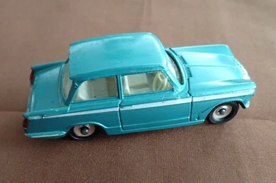 DINKY TOYS  TRIUMPH VITESSE  134  BLUE  VERY GOOD CONDITION  MECCANO LTD. - Image 1 of 4