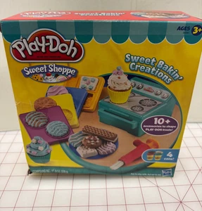 Play-Doh Sweet Shoppe Sweet Bakin' Creations Cupcake Cookie Playset Brand New - Picture 1 of 2
