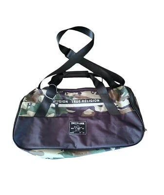 BOLSO DEPORTIVO DE LONA TRUE RELIGION, CAMUFLAJE OLIVA HOMBRO MUTIPOCKET CIERRE CON CREMALLERA Foto 1 de 4