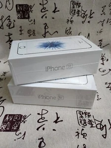 Grade A Apple iPhone SE 1st gen(2016) Silver 16/32/64/128GB UNLOCKED Any Carrier - Picture 1 of 7