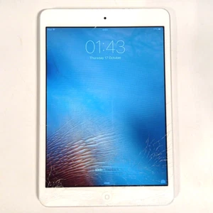 Apple iPad mini 1. Gen 16GB Wi-Fi 7,9 Zoll weiß A1432 - Display gesprungen aber funktioniert - Bild 1 von 18
