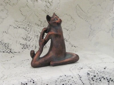 YOGA GATO MODERNO COLOR BRONCE ESTILO ARTE RESINA FIGURA 5"X4"X 3" 12059-2 NUEVO Foto 1 de 4