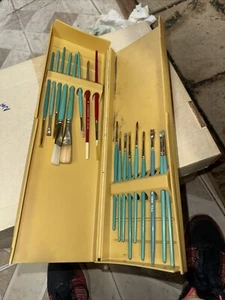 Vintage Tri-Chem 17 Paint Brushes Some New With Storage - Picture 1 of 4