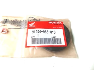 Sigillo olio originale Honda, modelli ATC125/200 TRX125 ecc ETC P/n. 91204-968-013 - Foto 1 di 2
