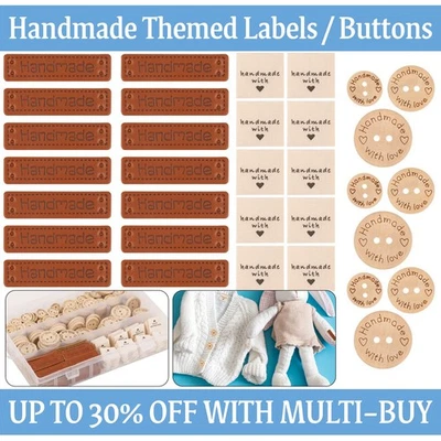 Handarbeit Basteletikett Holzknöpfe & Etiketten Box zum Nähen Stricken & Basteln - Bild 1 von 4