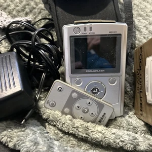 Nikon Coolwalker MSV-01 funktioniert nur wenn der eingesteckte Akku leer ist - Bild 1 von 6
