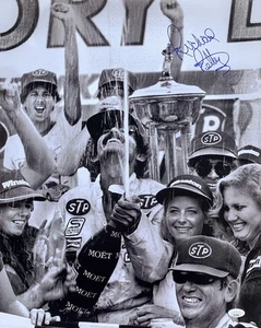 Richard Petty Signed 16x20 Nascar Champagne Photo JSA Hologram - Picture 1 of 3