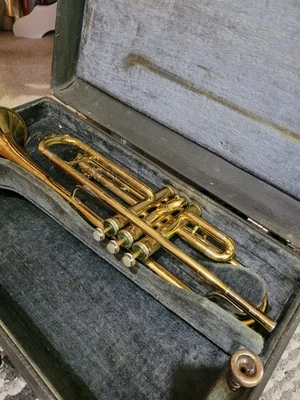 Trompeta Cleveland Superior de colección de King Foto 1 de 4