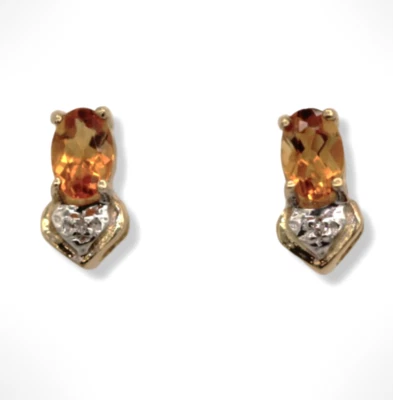 Brincos ovais de ouro amarelo 10K com coração de espinélio e diamante - Imagem 1 de 4