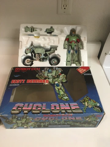 Vintage Excite Gakken Robotech Scott Bernard Cyclone Incomplete w original box Cover