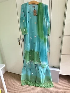 Ladies Asian Blue Green Ombré Wedding Dress. M/L - Picture 1 of 14