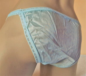 Bragas de nailon vintage azul sedoso tiro bajo tanga bragas Reino Unido 34-38" caderas - Imagen 1 de 7
