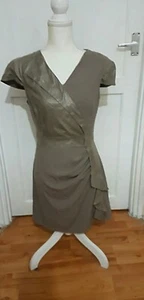 Damen Kleid Rüschen Eva& Lola Kunstlederbesatz Kleid taupe Größe M passt UK 10 - Bild 1 von 6