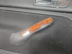 VW GOLF MK4 BORA LEFT WOOD TRIM DOOR HANDLE 1J0867171 - Picture 1 of 2