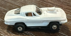 Chevy Corvette 1967 cupé blanco sin pintar '67 - T-Jet escala HO Thunder - Imagen 1 de 5